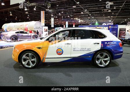 Dubaï, Émirats Arabes Unis - 16 NOVEMBRE : le 4x4 Bentley Bentayga de l'Emirates Driving Institute se trouve au salon de l'automobile de Dubaï 2019 le 16 novembre 2019 Banque D'Images