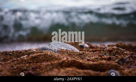 Minimale au rocher de la mer Banque D'Images