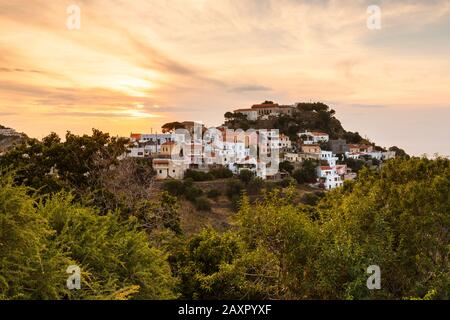 Avis de Ioulida village sur l'île de Kéa en Grèce. Banque D'Images