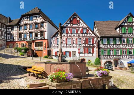 Place Du Marché De Schiltach, Forêt Noire, Kinzigtal, Bade-Wurtemberg, Allemagne Banque D'Images