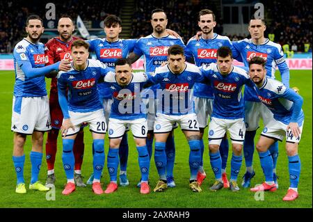 Milan, Italie - 12 février 2020: Les joueurs de SSC Napoli posent pour une photo d'équipe avant le match de football semi-final Coppa Italia entre FC Internazionale et SSC Napoli. Crédit: Nicolò Campo/Alay Live News Banque D'Images