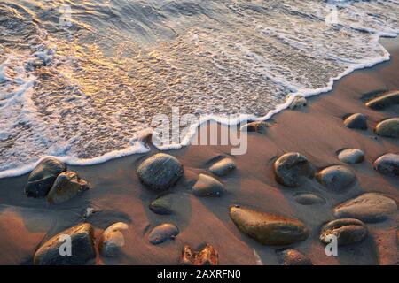 Paysage depuis la plage de Stomio, Larissa Coast, la municipalité d'Agios Nikolaos, Crète, Grèce Banque D'Images