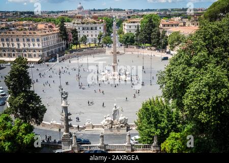 Obélisque sur la Piazza del Populo à Rome, Lazio, Italie Banque D'Images