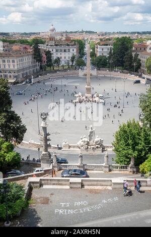 Obélisque sur la Piazza del Populo à Rome, Lazio, Italie Banque D'Images