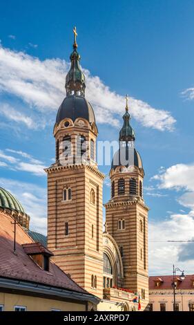 Cathédrale Orthodoxe Métropolitaine De Sainte Trinité À Strada Mitropoliei À Sibiu, Transylvanie, Roumanie Banque D'Images