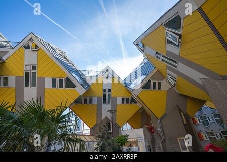 Rotterdam, Pays-Bas - 13 mai 2019 : les maisons cubes sont un ensemble de maisons innovantes construites à Rotterdam, Pays-Bas Banque D'Images