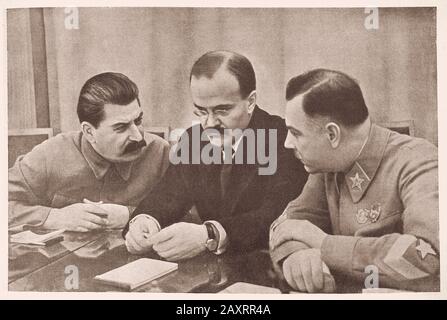 Rencontre des dirigeants de l'Union soviétique: Staline, Molotov et Voroshilov. années 1930 Banque D'Images