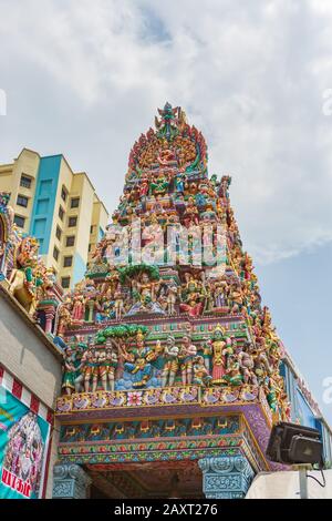 Singapour, Singapour - circa 2017, septembre : le Temple Sri Veeramakaliamman dans Little India à Singapour, Singapour. Banque D'Images