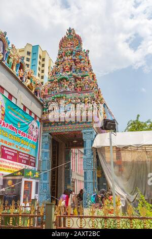 Singapour, Singapour - circa 2017, septembre : le Temple Sri Veeramakaliamman dans Little India à Singapour, Singapour. Banque D'Images