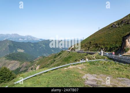 Col de montagne dans la cordellera cantabrica entre les provinces de Leon et les Asturies Banque D'Images