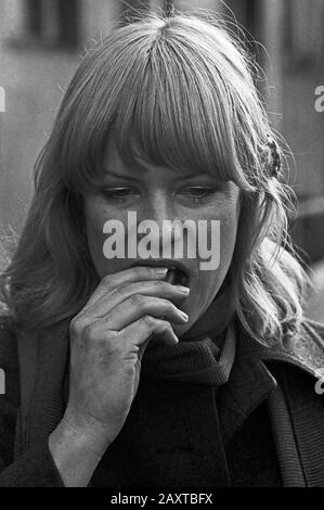 Lisa Fitz, deutsche Kabarettistin, Sängerin und Schauspielerin, Hambourg, Allemagne, Allemagne, 1984. Lisa Fitz, artiste, chanteuse et actrice allemande de cabaret à Hambourg, en Allemagne, vers 1984. Banque D'Images