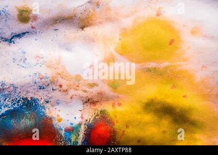 base de fond abstraite traînées sèches de peinture multicolore avec des fissures Banque D'Images