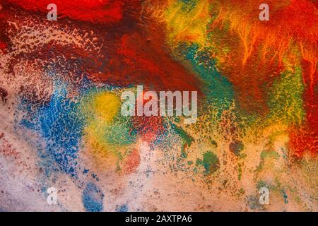 base de fond abstraite traînées sèches de peinture multicolore avec des fissures Banque D'Images