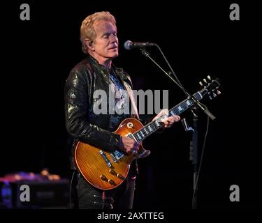 Fort Lauderdale, Floride, États-Unis. 12 février 2020. Don Felder se produit au Parker Playhouse le 12 février 2020 à fort Lauderdale, en Floride. Crédit: Mpi04/Media Punch/Alay Live News Banque D'Images