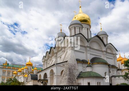 Vue sur le Kremlin de Moscou cathédrales Banque D'Images