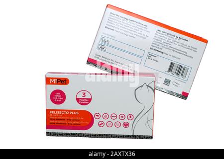 Deux boîtes contenant chacune trois pipettes de MiPet Felisecto plus pour chats pesant de 2,5 à 5 kg traitement des puces Banque D'Images