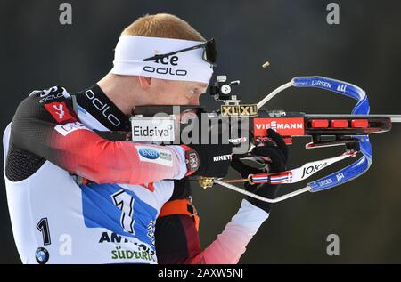 Antholz, Italie. 13 février 2020. Biathlon: Championnat du monde, relais mixte 2 x 6 km 2 x 7.5 km. Biathlète Johannes Thingnes Boe de Norvège au début. Crédit: Hendrik Schmidt/Dpa/Alay Live News Banque D'Images