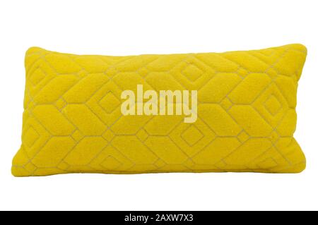 oreiller jaune brillant isolé sur fond blanc Banque D'Images