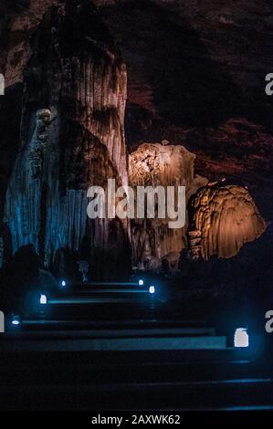 UTAS de Cacahuamilpa Caverns à Guerrero, au Mexique, l'un des plus grands systèmes de grottes au monde composés de milliers de stalactites et de stalagmites. Banque D'Images