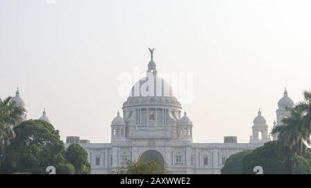 Le bâtiment principal du Victoria Memorial, une infrastructure emblématique de l'ancienne époque impériale britannique occupée par l'Inde, un musée et une destination touristique et lui Banque D'Images