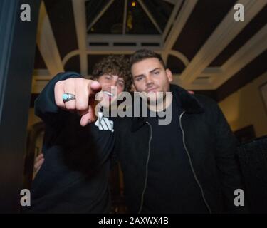 Édimbourg, Royaume-Uni. 27 novembre 2018. Love Island Star - Eyal Booker (à gauche) vu à la fête de la Towie pour LE QUIZ crédit: Colin Fisher/Alay Live News Banque D'Images