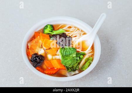 Miso Soup avec vedgetables et shiitake Banque D'Images