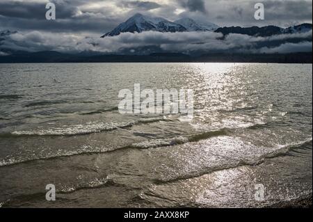 Vue sur le lac Thun en Suisse Banque D'Images
