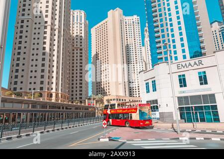 29 novembre 2019, Dubaï, Emirats Arabes Unis : visite en bus à Dubaï Marina Banque D'Images