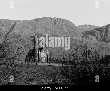 Image noire et blanche de l'Église du Sacré-cœur, Dunlewey, Co. Donegal, Irlande Banque D'Images