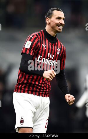 Milan, Italie - 13 février 2020: Zlatan Ibrahimovic de AC Milan fait des celerbates lors du match de football semi-final de Coppa Italia entre AC Milan et Juventus FC. Crédit: Nicolò Campo/Alay Live News Banque D'Images