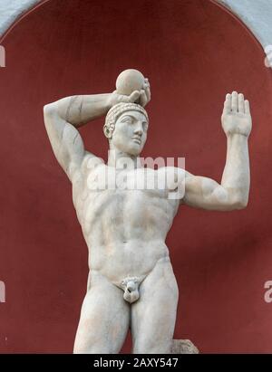 Statue de l'athlète à Stadio dei Marmi, Foro Italico, Rome, Italie Banque D'Images