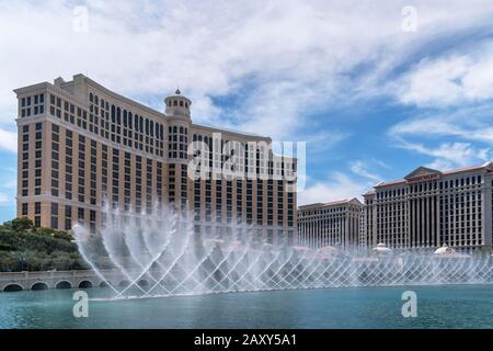 Lac devant l'hôtel Bellagio, casino, hôtel de luxe, fontaines d'eau, Las Vegas Strip, Las Vegas, Nevada, États-Unis Banque D'Images