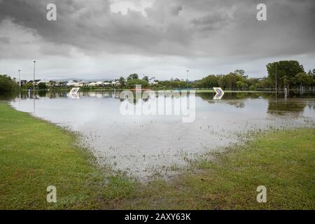 Les orages et les fortes pluies provoquent des inondations sur la Gold Coast, Queensland, Australie Banque D'Images