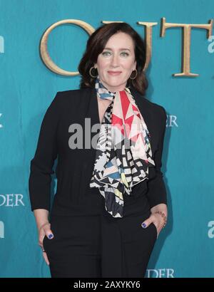 Hollywood, États-Unis. 13 février 2020. Maria Doyle Kennedy marchant le tapis rouge à l'événement Starz Premiere Pour "Outlander" saison 5 qui s'est tenu à Hollywood Palladium le 13 février 2020 à Hollywood, Californie Etats-Unis (photo de Parisa Afsahi/Sipa USA) crédit: SIPA USA/Alay Live News Banque D'Images