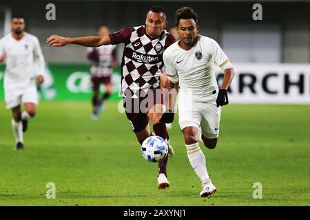 Kobe, Japon. 12 février 2020. Douglas (Vissel), 12 février 2020 - Football/Football : match de la Ligue des Champions de l'AFC 2020 du Groupe G entre Vissel Kobe 5-1 Johor Darul Ta'zim au stade Noevir Kobe à Kobe, Japon. Crédit: SportsPressJP/AFLO/Alay Live News Banque D'Images