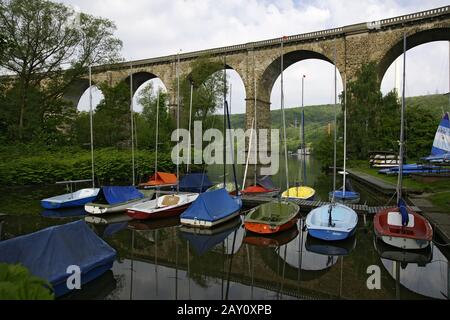 La Ruhr-Viadukt à Herdecke, Ruhraerea, Allemagne Banque D'Images