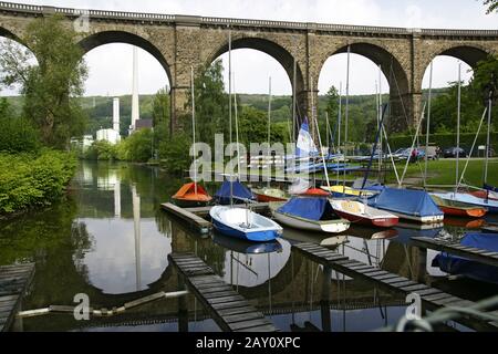 La Ruhr-Viadukt à Herdecke, Ruhraerea, Allemagne Banque D'Images