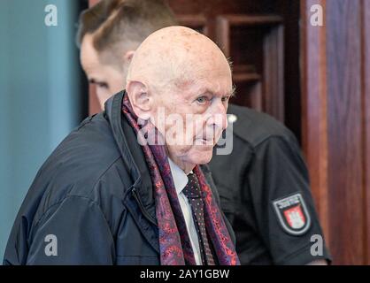 Hambourg, Allemagne. 14 février 2020. Marek Dunin-Wasowicz (93), citoyen polonais et ancien prisonnier du camp de concentration de Stutthof, apparaît comme témoin au procès d'un ancien garde SS de 93 ans pour avoir aidé et agressé des meurtres dans 5230 cas. Selon le ministère public, l'accusé, qui vit à Hambourg, était dans le camp de concentration de Stutthof en tant que jeune homme d'août 1944 à avril 1945. L'affaire sera entendue devant le tribunal pour mineurs. Crédit: Axel Heimken/Dpa-Pool/Dpa/Alay Live News Banque D'Images