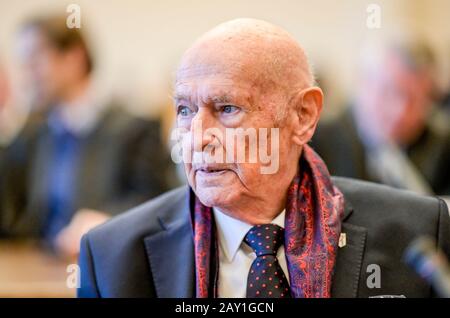 Hambourg, Allemagne. 14 février 2020. Marek Dunin-Wasowicz (93), citoyen polonais et ancien prisonnier du camp de concentration de Stutthof, apparaît comme témoin au procès d'un ancien garde SS de 93 ans pour avoir aidé et agressé des meurtres dans 5230 cas. Selon le ministère public, l'accusé, qui vit à Hambourg, était dans le camp de concentration de Stutthof en tant que jeune homme d'août 1944 à avril 1945. L'affaire sera entendue devant le tribunal pour mineurs. Crédit: Axel Heimken/Dpa-Pool/Dpa/Alay Live News Banque D'Images