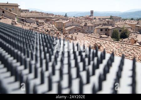 Chiesa di San Pietro (église St Pierre) dans le centre historique de Gubbio, Ombrie, Italie. 18 Août 2019 © Wojciech Strozyk / Alay Stock Photo Banque D'Images