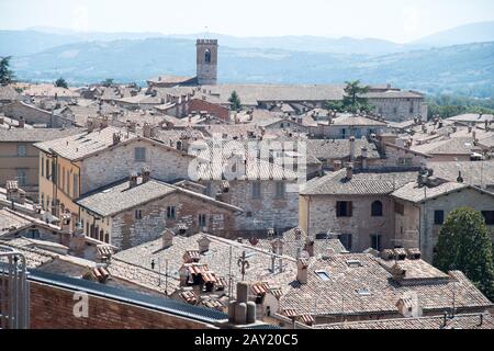 Chiesa di San Pietro (église St Pierre) dans le centre historique de Gubbio, Ombrie, Italie. 18 Août 2019 © Wojciech Strozyk / Alay Stock Photo Banque D'Images