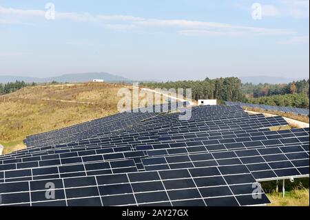 Panneaux solaires photovoltaïques Banque D'Images