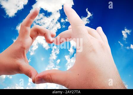 Magnifique ciel bleu spectaculaire avec nuages blancs Banque D'Images