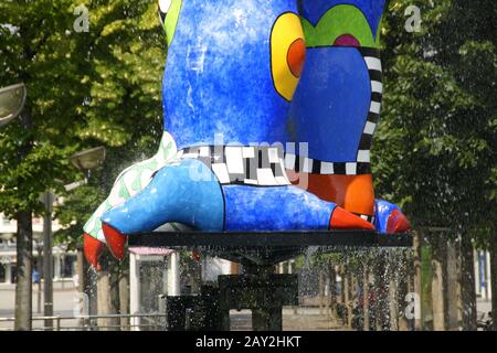 Gareautrain de Niki de Saint Phalle à Duisburg, Banque D'Images