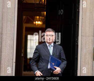 Londres, Royaume-Uni. 14 février 2020. Robert Buckland, Secrétaire De La Justice, Quitte Une Réunion Du Cabinet Au 10 Downing Street, Londres Crédit: Ian Davidson/Alay Live News Banque D'Images