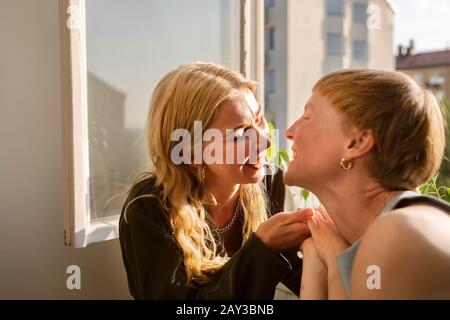 Heureux couple de femmes Banque D'Images