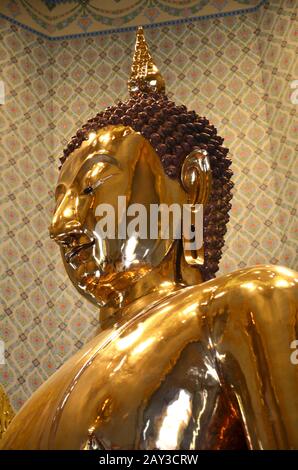 Pur Bouddha d'or dans le temple Wat Traimit, Bangkok Banque D'Images