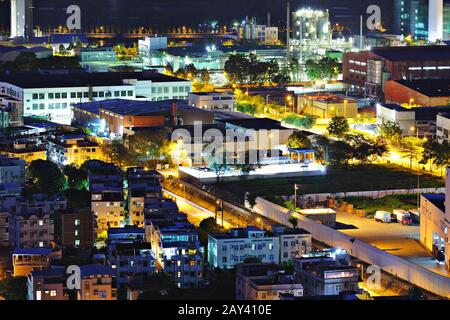 Yuen long district à Hong Kong la nuit Banque D'Images