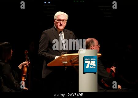 Dresde, Allemagne. 13 février 2020. Frank-Walter Steinmeier à la cérémonie de commémoration du 75ème anniversaire de la destruction de Dresde lors de la seconde Guerre mondiale à Kulturpalast. Dresde, 13 février 2020 | usage international crédit: DPA/Alay Live News Banque D'Images