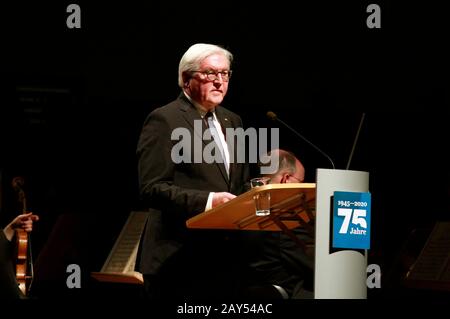 Dresde, Allemagne. 13 février 2020. Frank-Walter Steinmeier à la cérémonie de commémoration du 75ème anniversaire de la destruction de Dresde lors de la seconde Guerre mondiale à Kulturpalast. Dresde, 13 février 2020 | usage international crédit: DPA/Alay Live News Banque D'Images